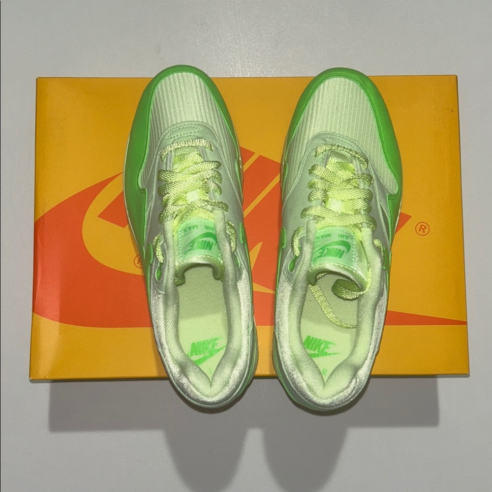 Nike Air Max 1 ‘87 “High Saturation Green Vapor” Women’s Size 9 - Picture 6 of 9